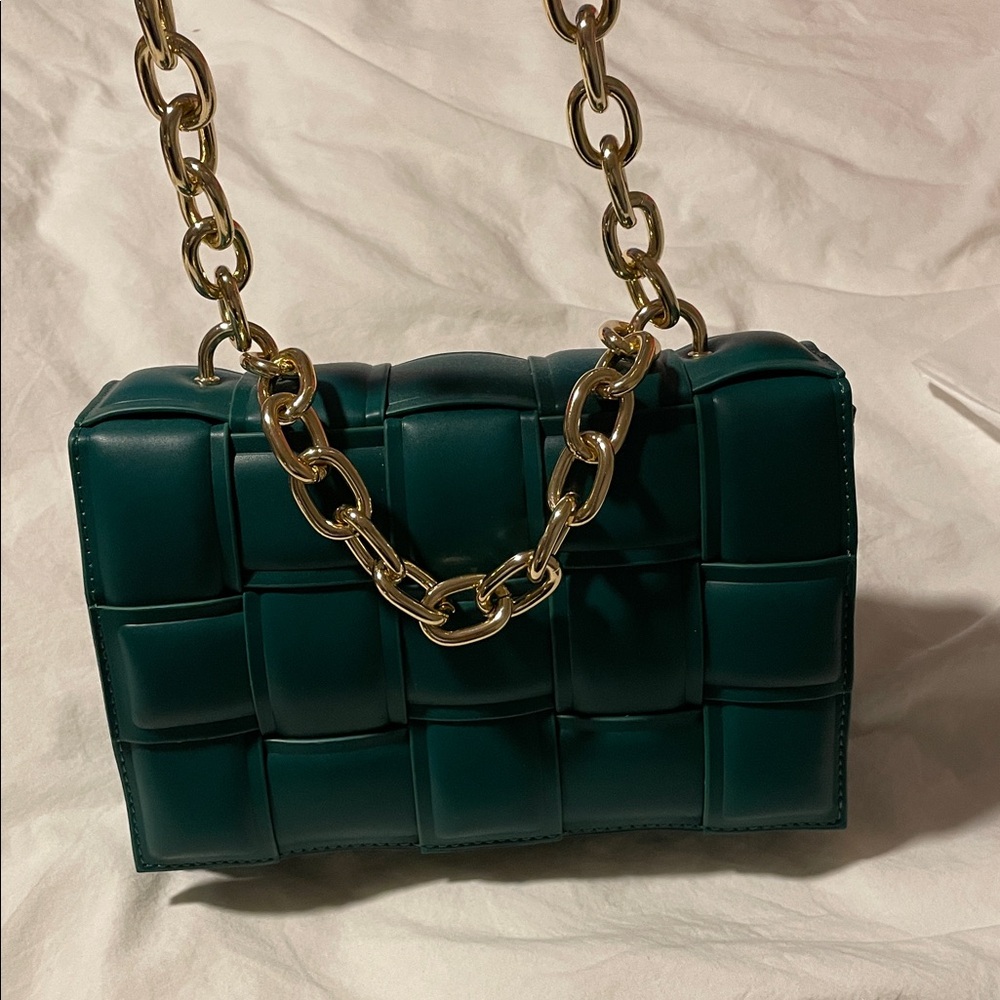 Desire Padded Woven Chain Handbag Green - Picture 7 of 11
